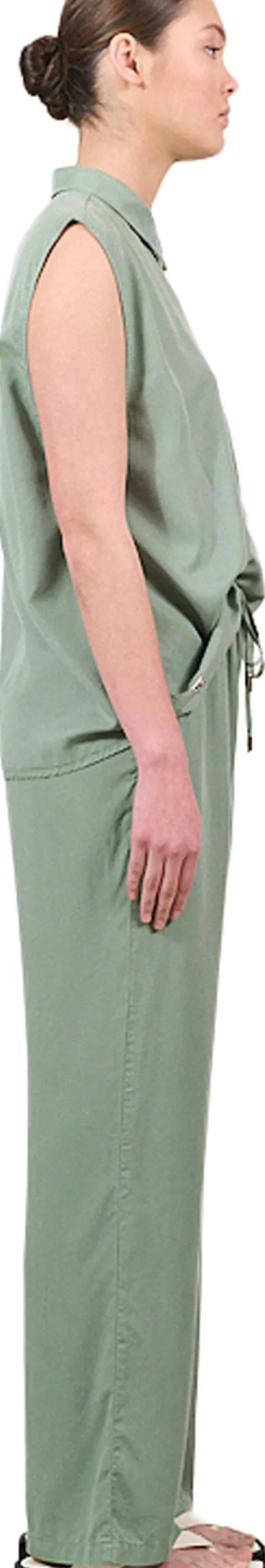 Chloe Sleeveless Blouse - Women's