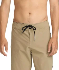 Command Mod-Tech Boardshorts 18