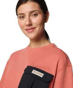 Cove Beach Cropped Pocket T-Shirt - Women's
