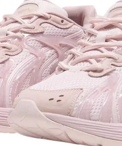 Inverse Premium Sneaker - Women's