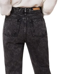 Malia Relaxed Jeans - Women's