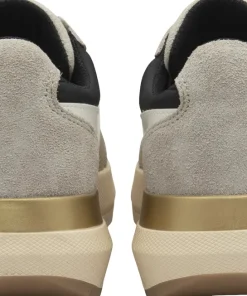 Raven Sneaker - Women's