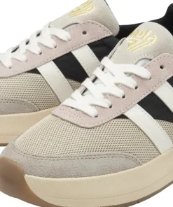 Raven Sneaker - Women's