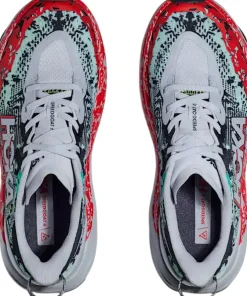 Speedgoat 6 Trail Running Shoes [Wide] - Women's
