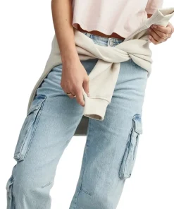 The Signature Cropped T-Shirt - Women's